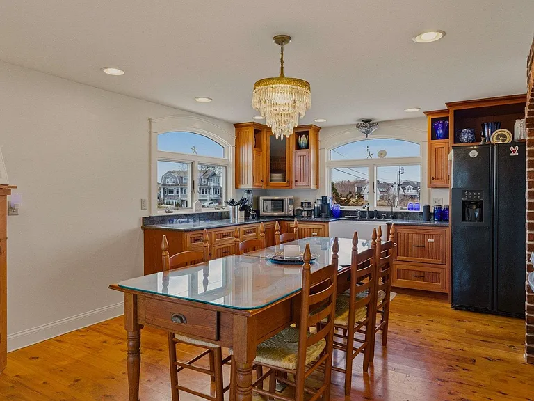 130 Harbor Rd — Photo 16