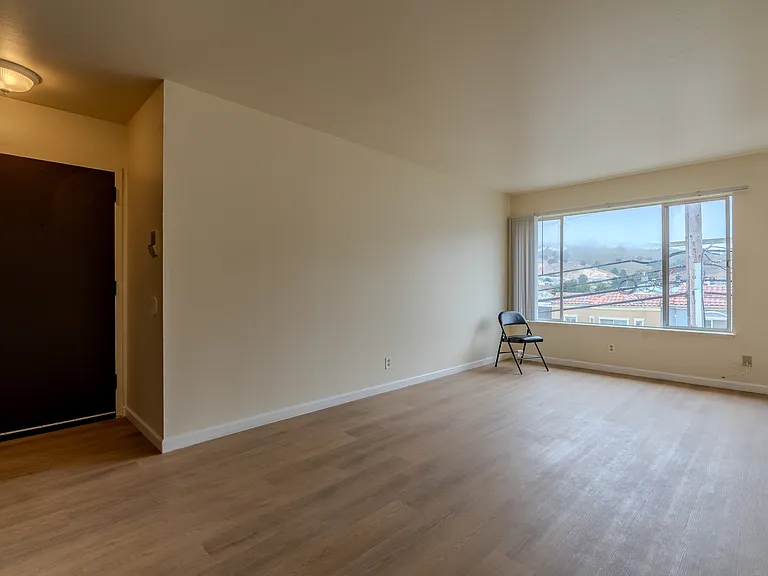 580 Lisbon St #6 — Photo 5