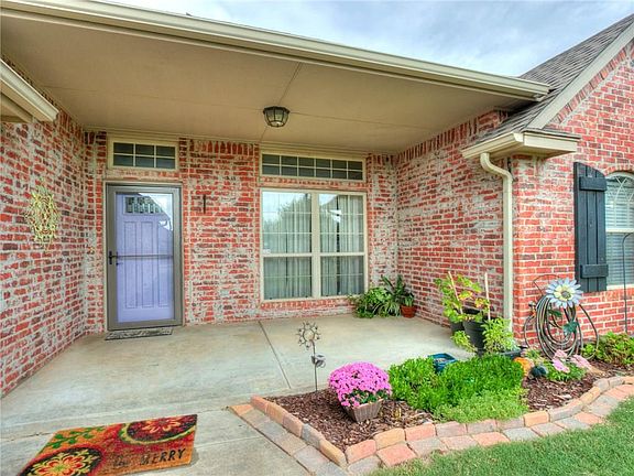 3rd image of 10009 NW 140th St