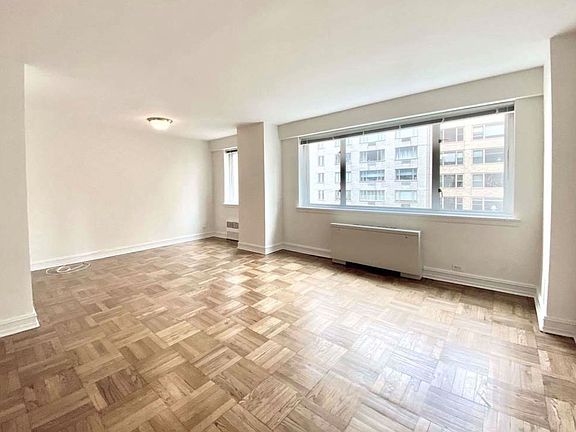 3rd image of 200 E 71st St APT 11F