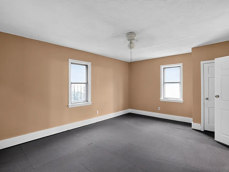 4010 Ravenwood Ave — Photo 9