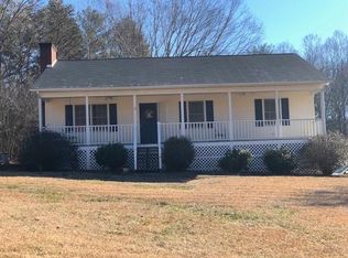 2822 Blue Creek Rd, Lenoir, NC 28645