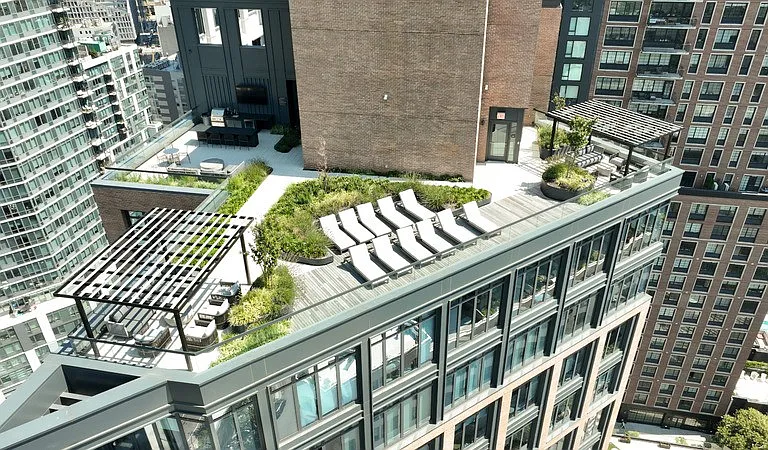 8 Court Sq #2F — Photo 11
