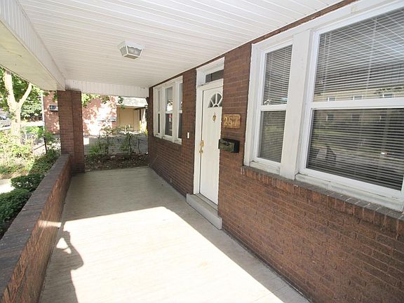 2nd image of 257 E 18th Ave