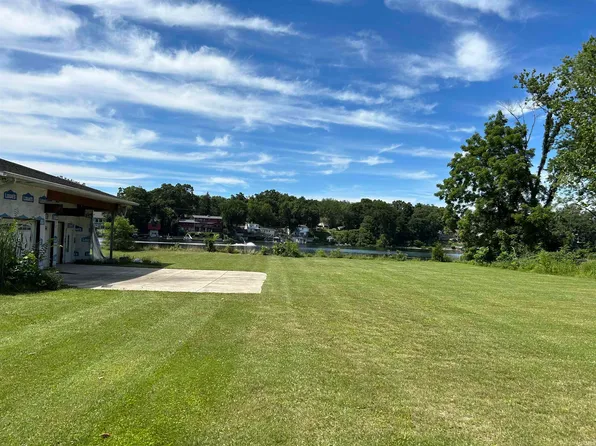 10225 Vistula Rd, Osceola, IN 46561