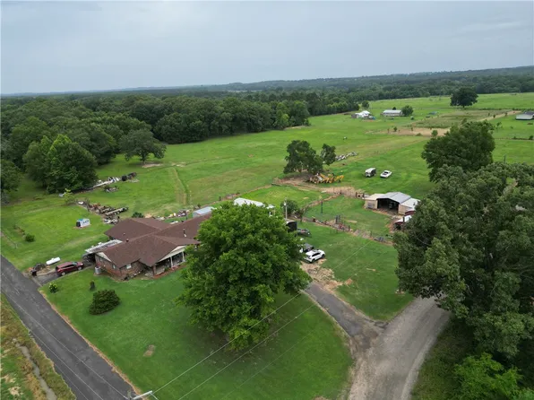142 Denham Rd, Morrilton, AR 72110