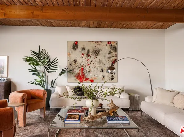 8701 Hollywood Hills Rd, Los Angeles, CA 90046