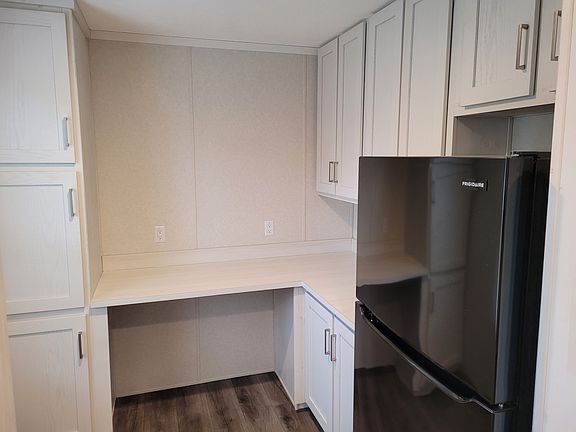 3rd image of 1133 Yeomans St #208