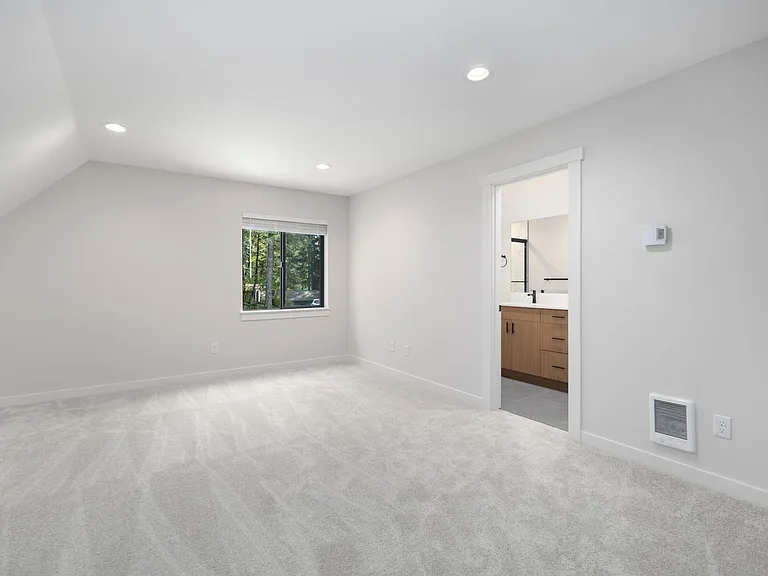 18545 Woodside Dr SE — Photo 28