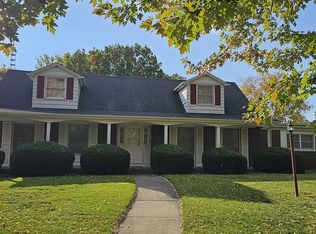 1115 Squire Dr, Aurora, IL 60505