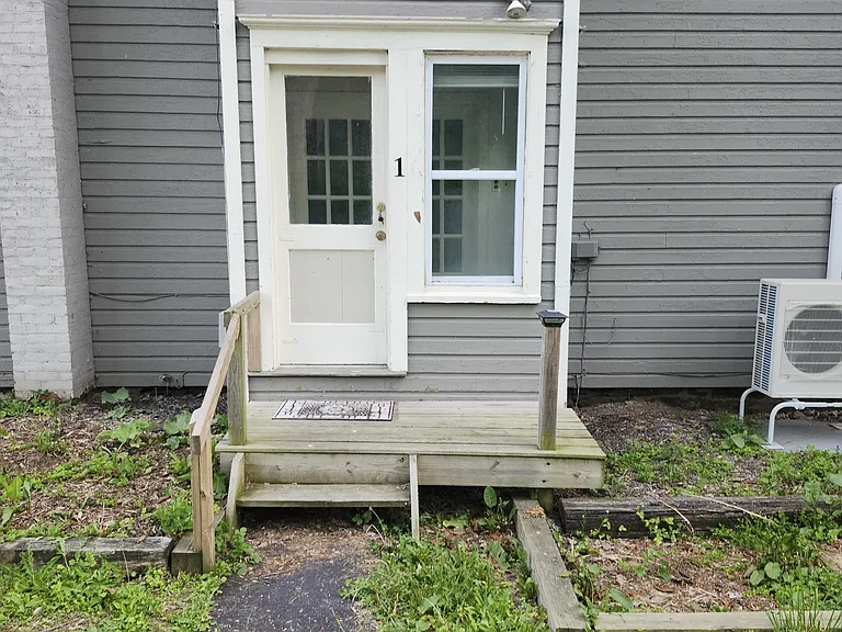 123 Myers Rd #1 — Photo 3