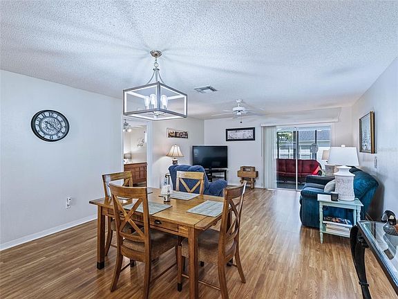 4th image of 1401 Sonoma Ln