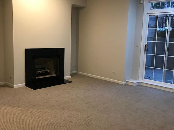 4th image of 2717 N Wayne Ave #1D