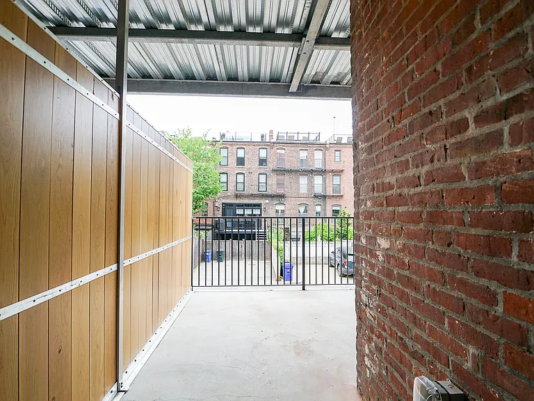 10 Blackwood St #114 — Photo 10