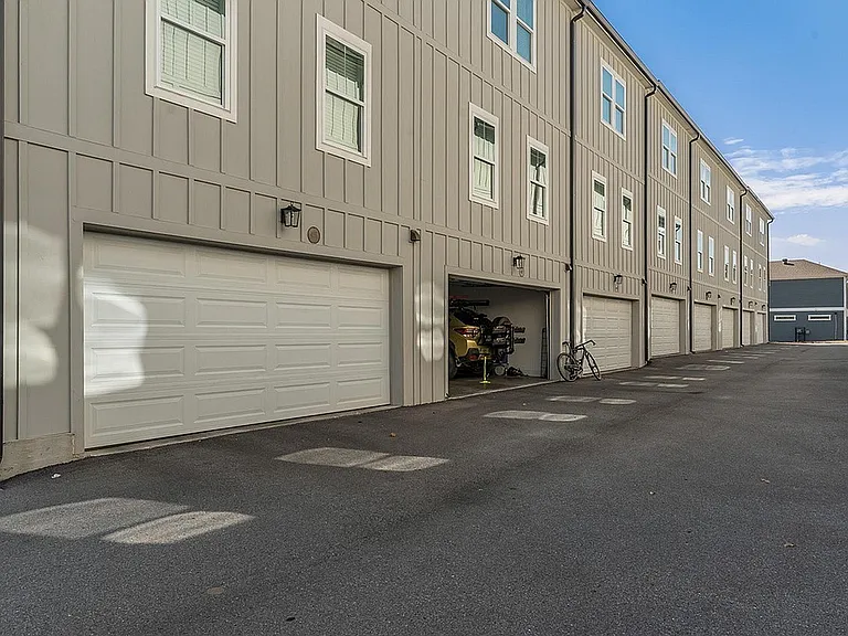 Mitchell Yards — Photo 7