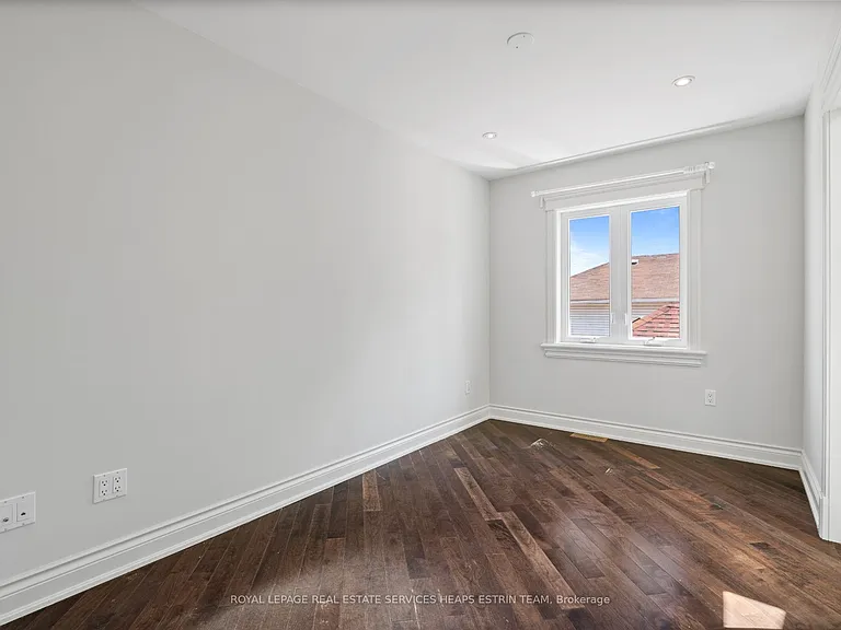 110 Parklea Dr — Photo 13
