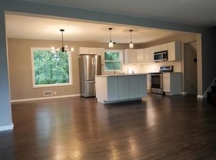 14115 Knollway Dr S, Minnetonka, MN 55305
