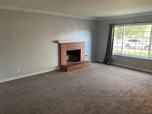 3rd image of 1208 W Malone St