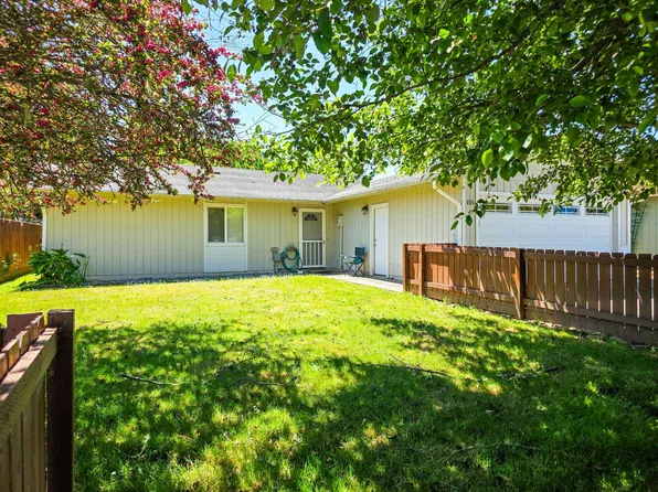 155 Mason Ct, Crescent City, CA 95531