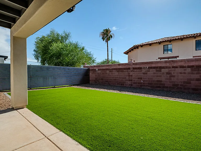 1119 E Fort Lowell Rd — Photo 2