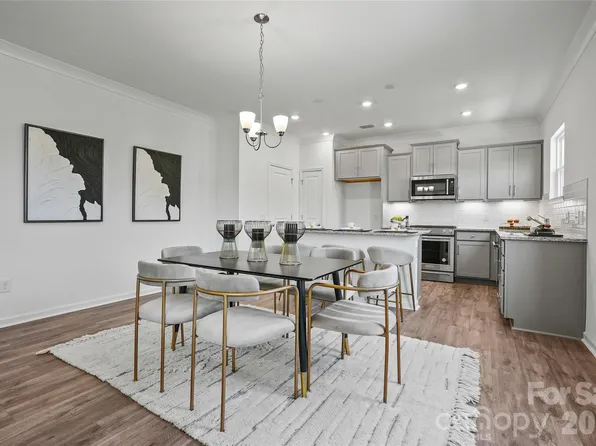 5612 Bay Rock Rd, Charlotte, NC 28215