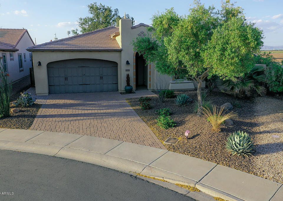 1st image of 1824 E Laddoos Ave