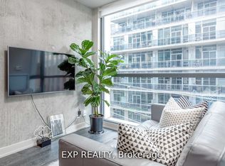 39 Brant St #416, Toronto, ON M5V 0M8