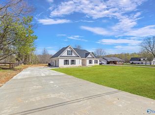 2003 Elkwood Section Rd, Hazel Green, AL 35750