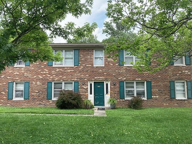 260 Woodhill Lane