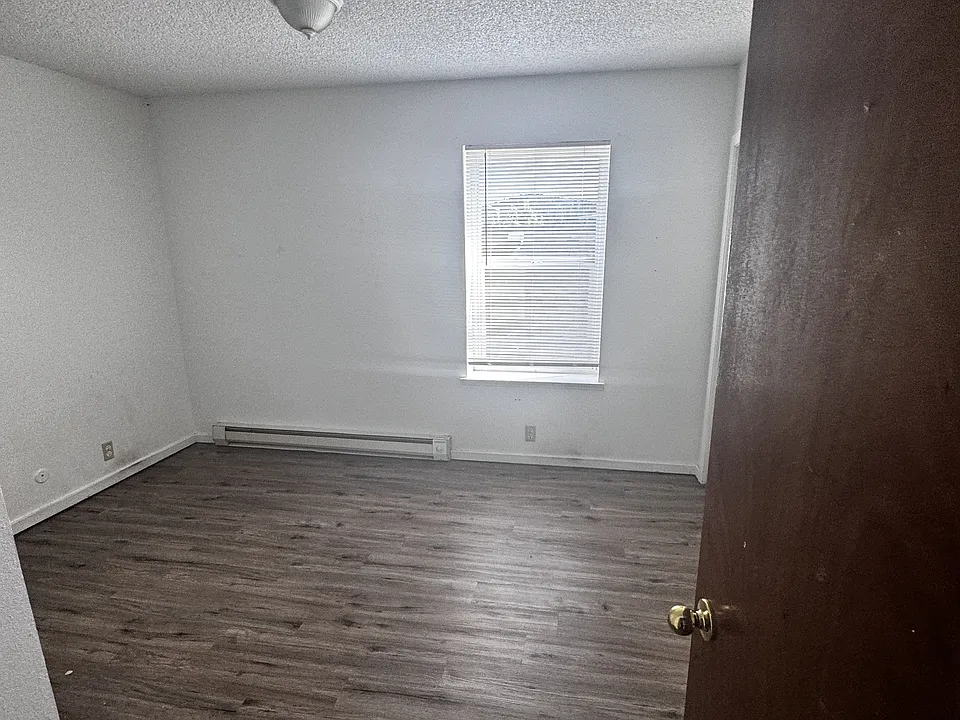 290 Main St