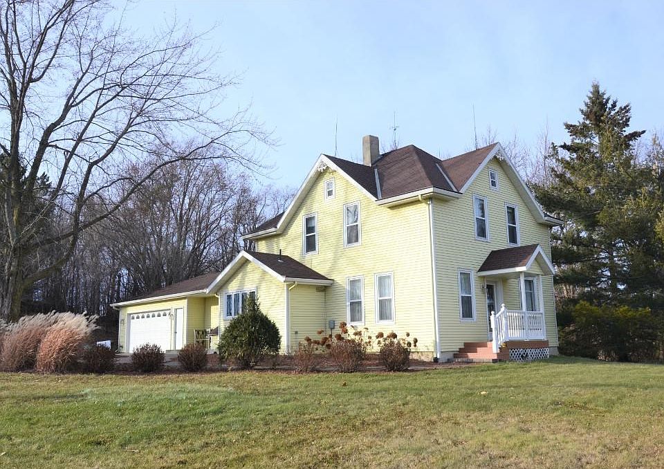 This Hobby/Horse Farm is loaded with Character and Charm.