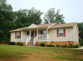 2673 Oakleigh Ave, Appomattox, VA 24522