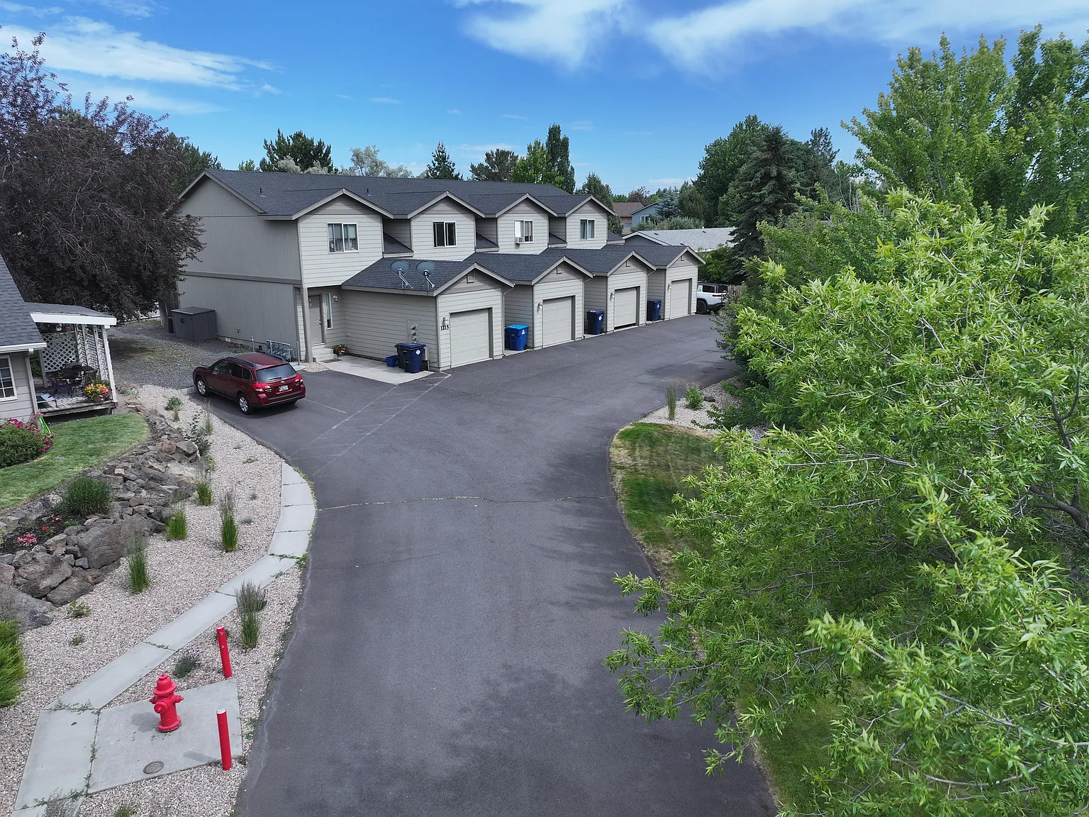 2 bed, 1.5 bath, 1184 sqft, $2,050 — Photo 1