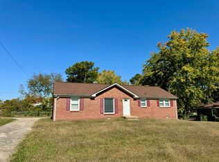 521 Needmore Rd, Clarksville, TN 37040