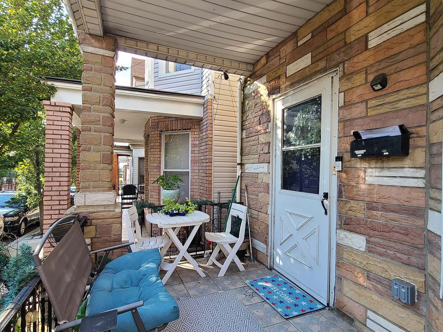 3 bed, 1.5 bath, 950 sqft, $2,500 — Photo 2