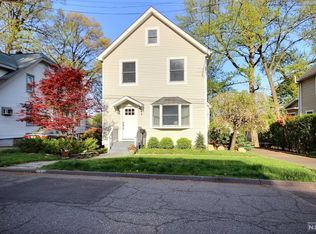 198 9th St, Cresskill, NJ 07626