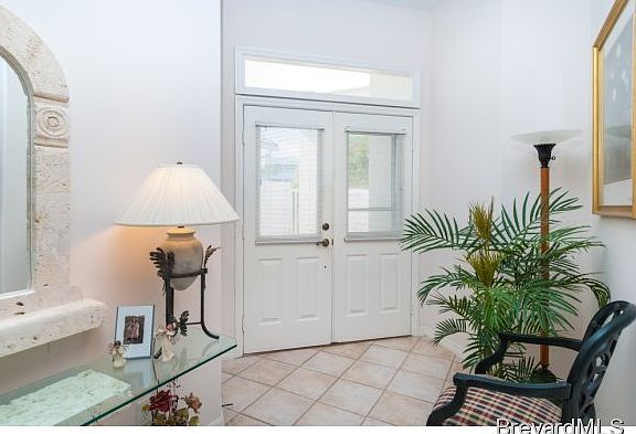 2nd image of 921 SE Aquarina Blvd
