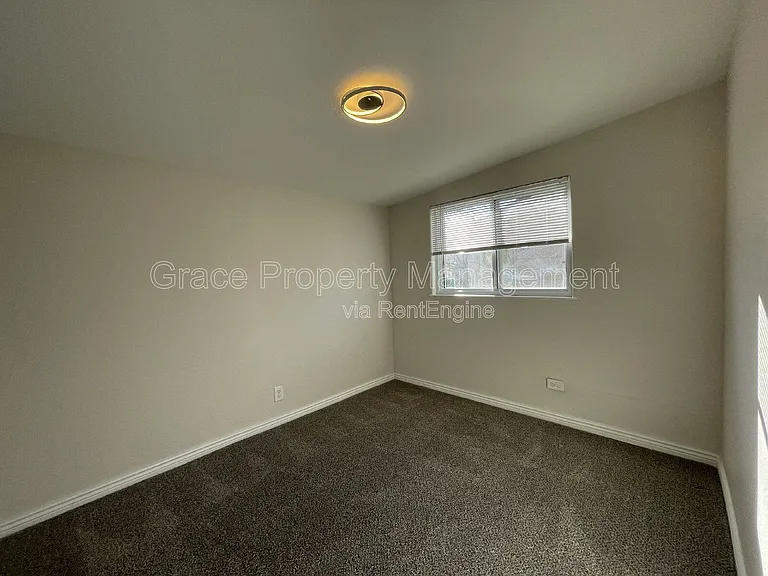 2127 S Acoma St — Photo 6