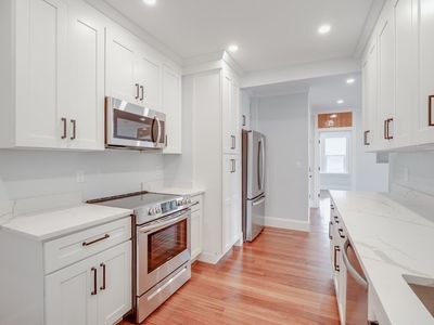 633 River St #6, Mattapan, MA, 02126