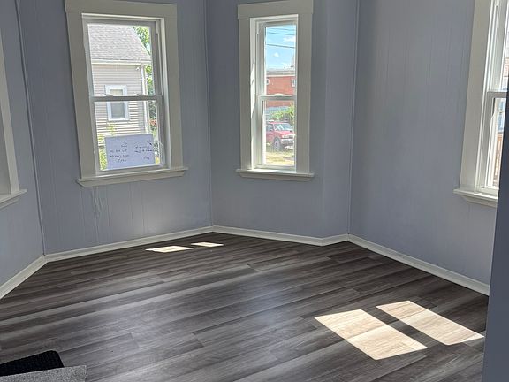 4th image of 14 Florence St Floor 1