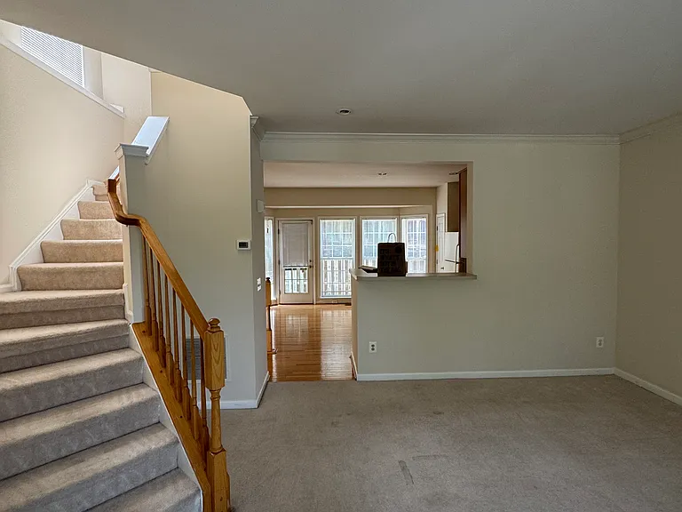 1244 Corbett Pl — Photo 5