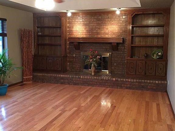 Great size living room.