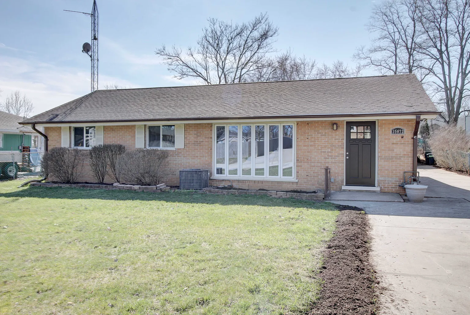 35072 N Rand Hill Dr photo 1