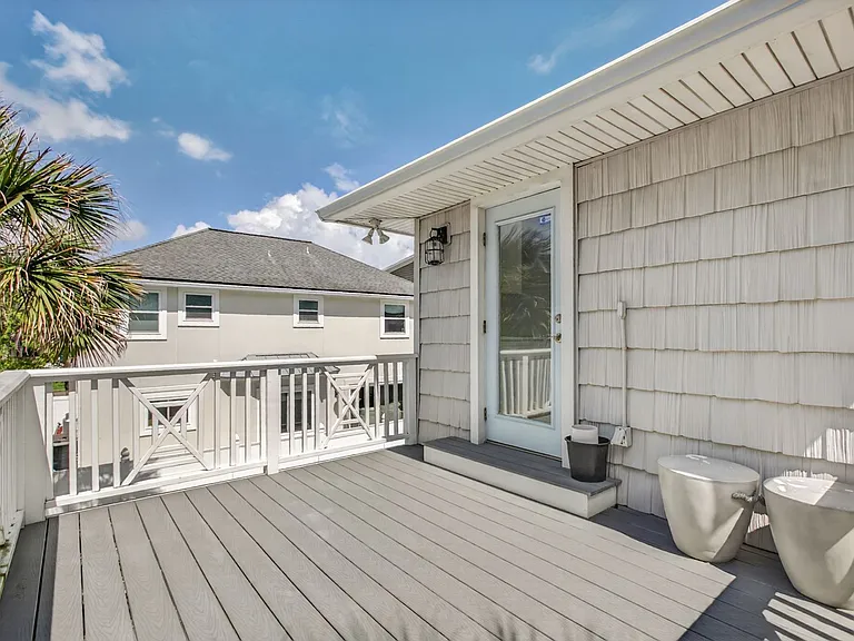 1766 Beach Ave — Photo 58