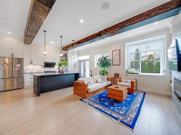 1454 162b St #8, Surrey, BC V4A 9W9