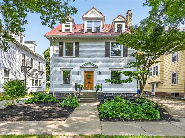 70 Dartmouth St, Rochester, NY 14607
