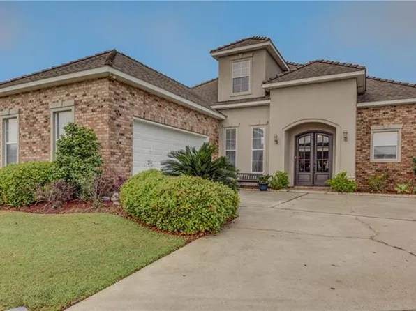 625 Lakeshore Village Dr, Slidell, LA 70461