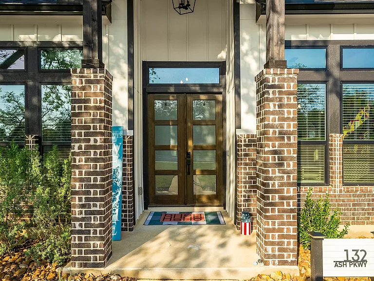 132 Ash Pkwy — Photo 4