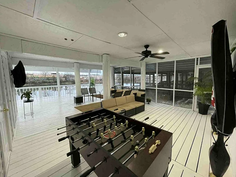 Waters Edge Dr — Photo 18