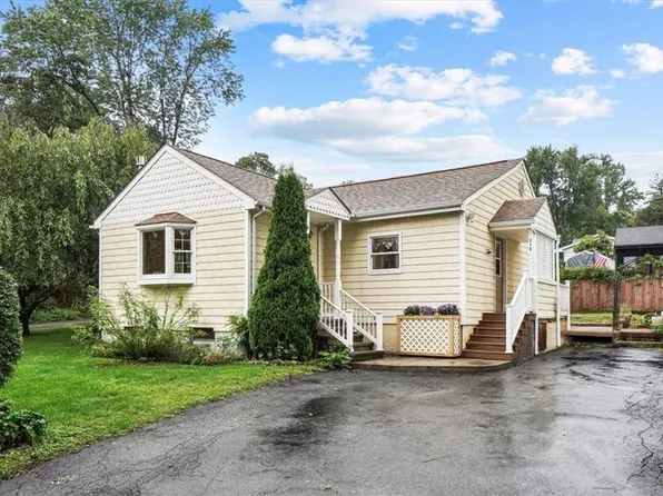 216 N Terry Hill Road, Carmel, NY 10512